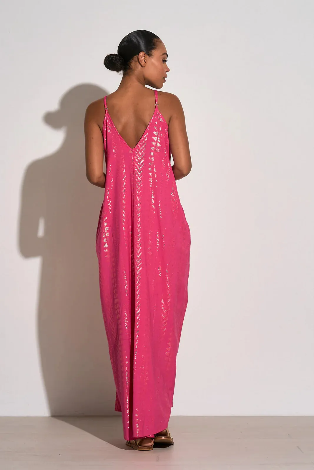 Elan Cleo  Fuchsia Pink Gold Arrow Print Maxi Dress